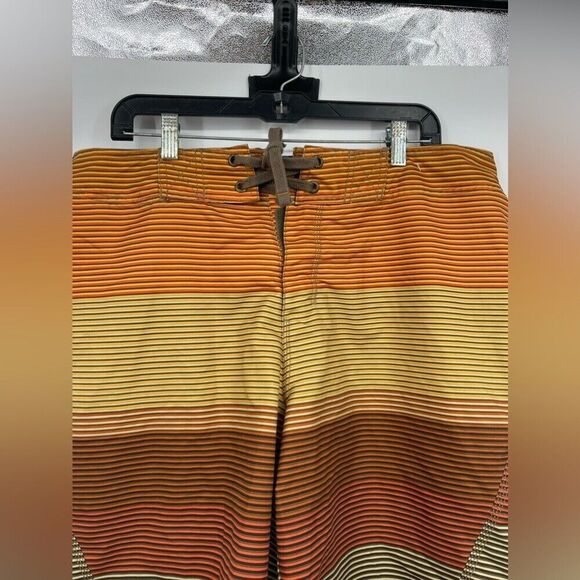 Old Navy multicolor‎ men's trunks size large - Picture 3 of 5